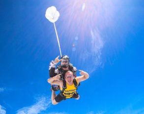 nanok-group-skydiving-2